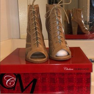 Chelsea Moreland heels. Size 7